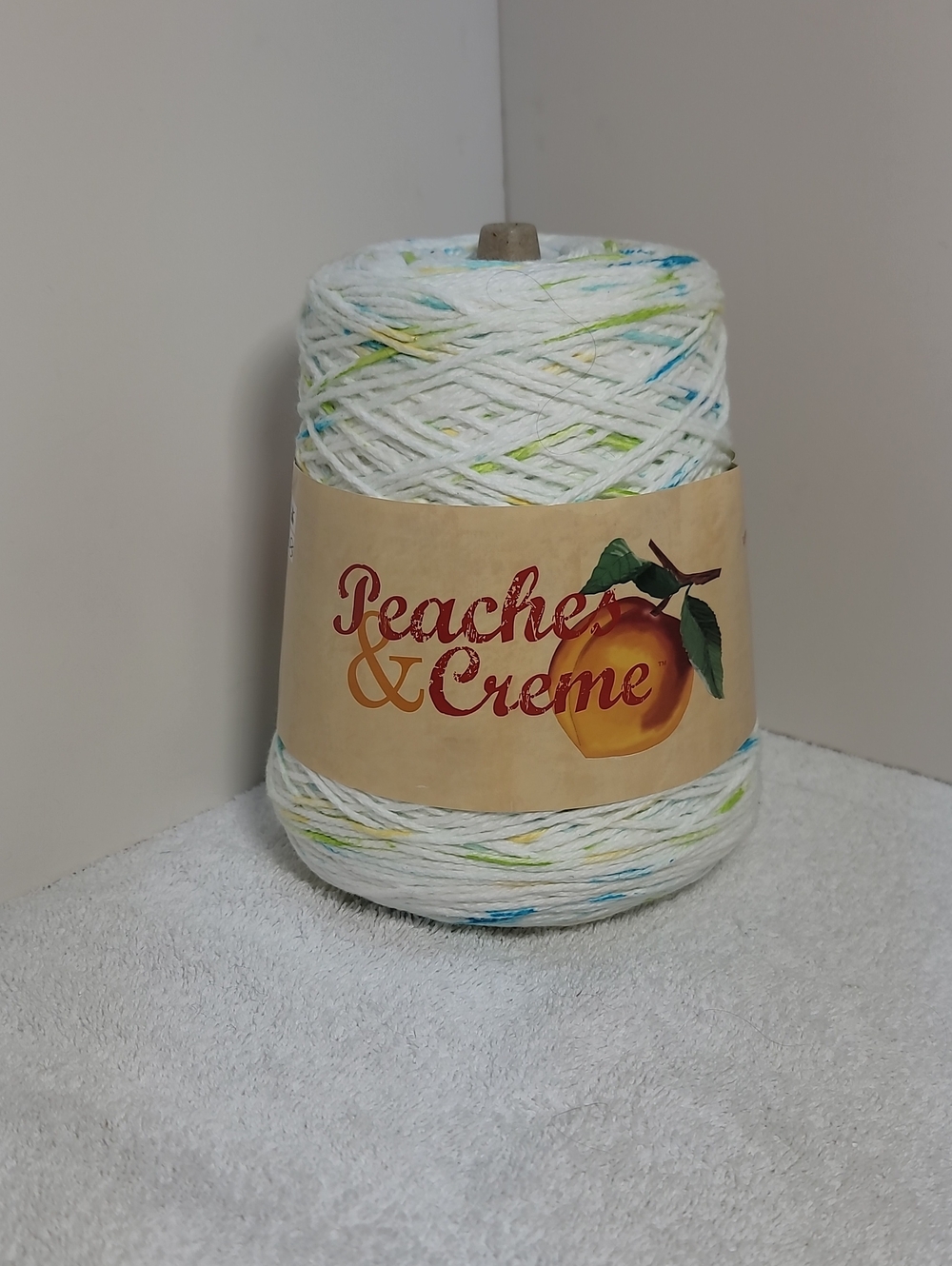 Peachs & Cream White Speckled Cotton Yarn 706 Yard Cone NWOT
